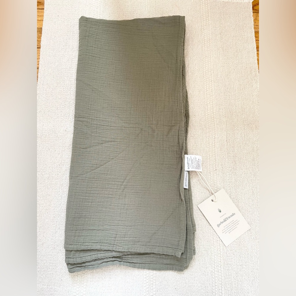 Garbo And Friends Geranium Muslin Swaddle Blanket NEW 43” X 43”